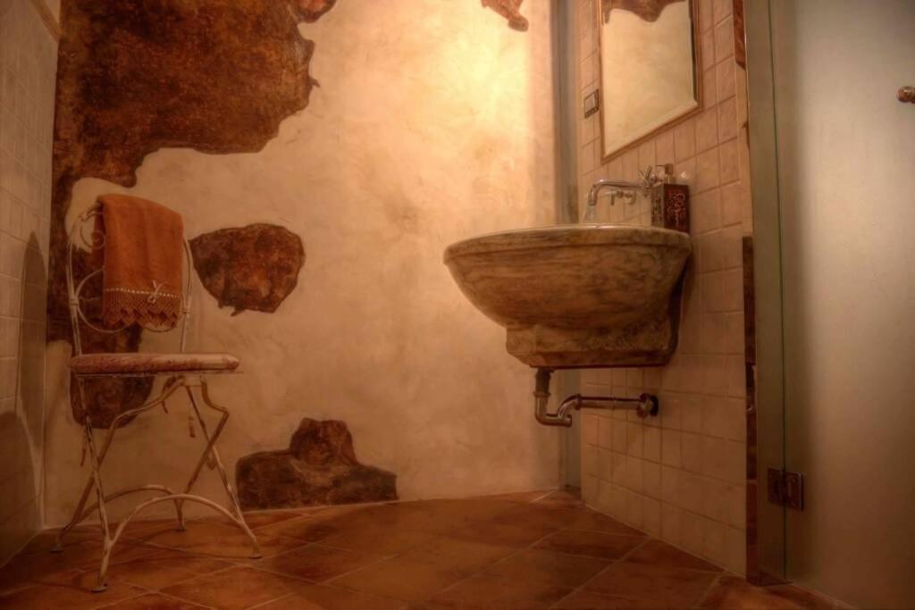 Апартаменты Santa Maria Ad Valetudinarium Аббадиа Сан Сальваторе Экстерьер фото